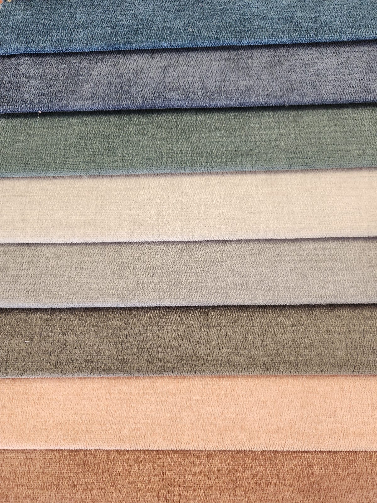 Triumph (Azul, Indigo, Oceano, Plata, Aluminio, Acero, Rosa, Salmón)