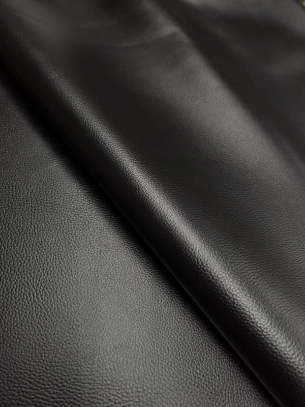Kion BKN Negro5