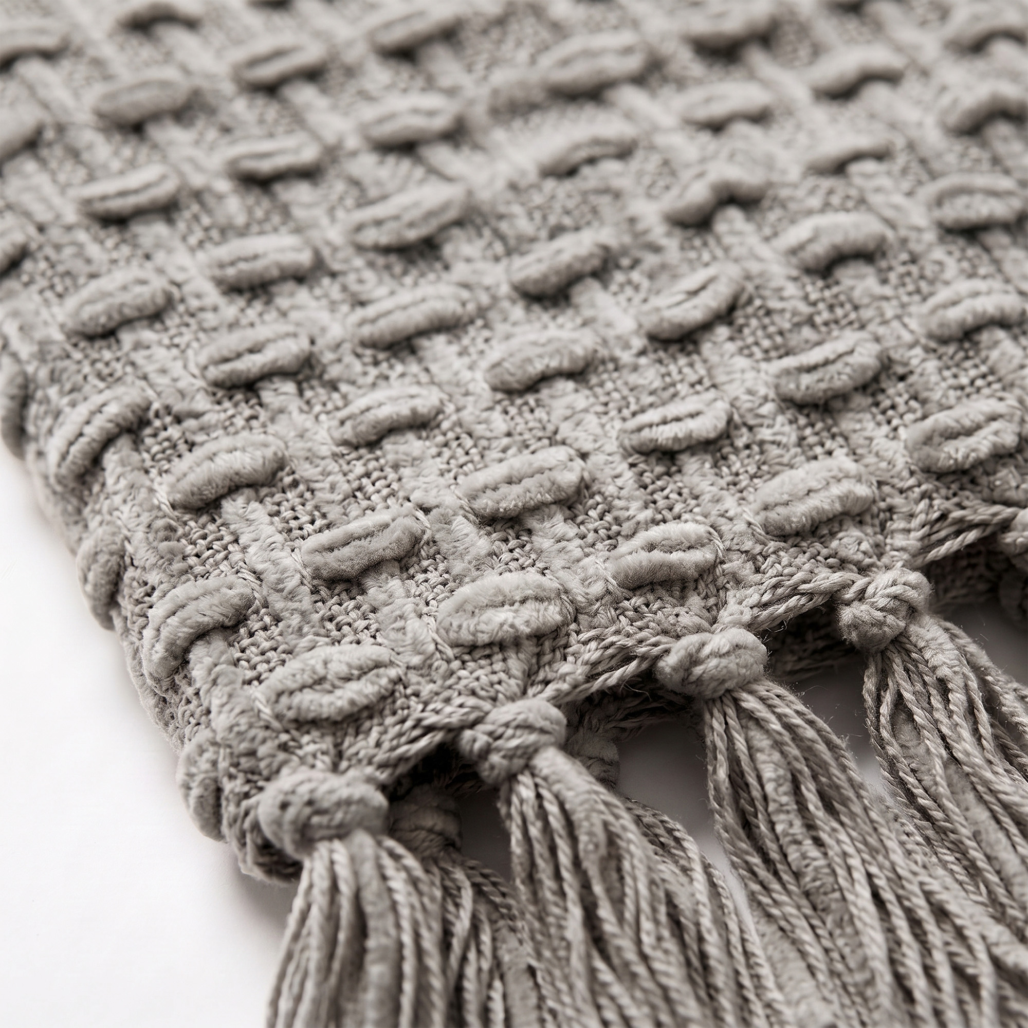 FRAZADA JULIA TAUPE CLOSE UP